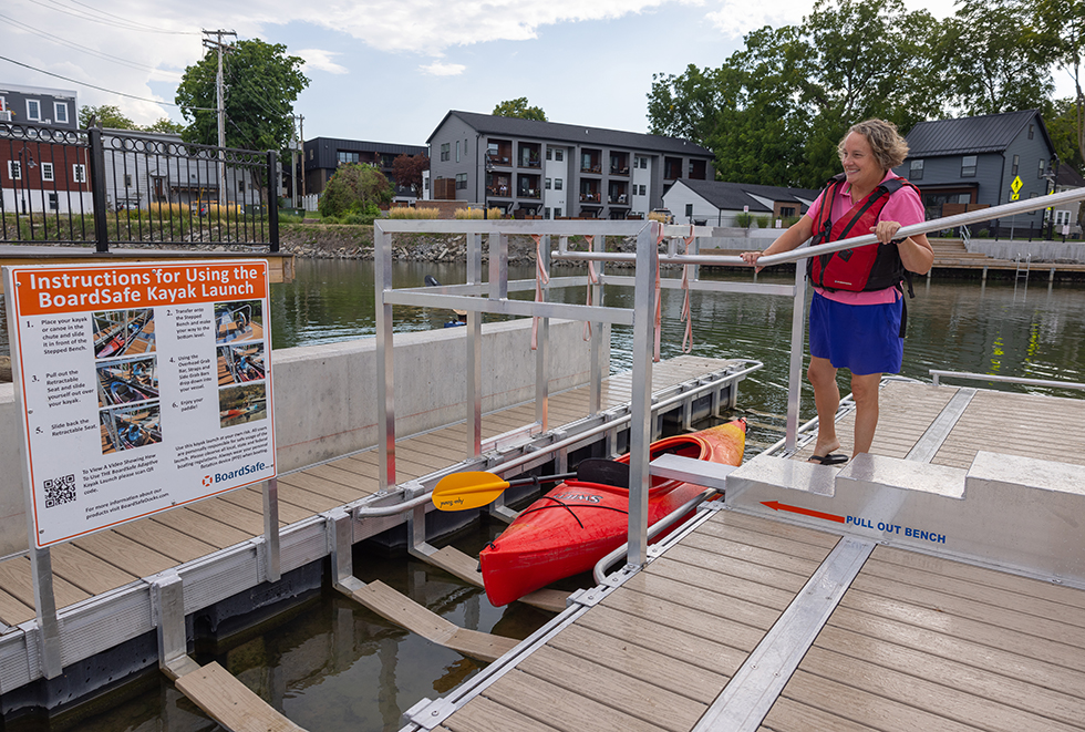 Fairport_Paddling_CoL2022-2_980x661.jpg
