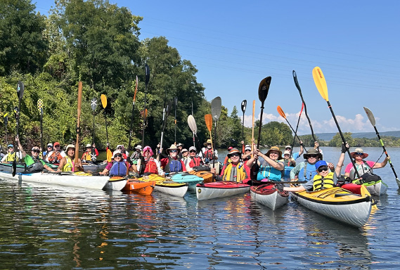 Paddle-the-Mohawk_Paddles-Raised_569x384.jpg